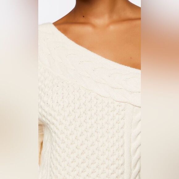 Small Forever 21 Cream One-Shoulder Cable Knit Sweater NWOT - Picture 4 of 5